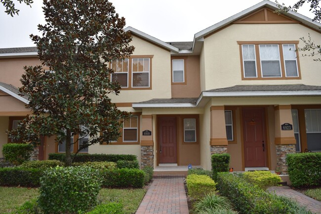 Charming 2-Bedroom, 2.5-Bathroom Townhome ... - Charming 2-Bedroom, 2.5-Bathroom Townhome ...