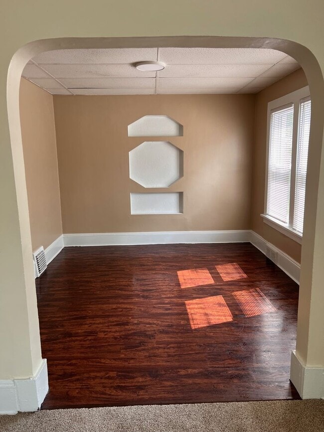 Photo - 133 Smithsonian St