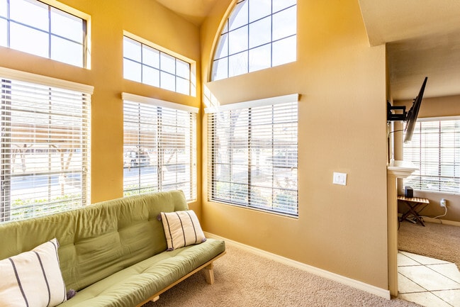 1BR, 1BA w/ Sunroom - 794SF - Silver Sands Luxury Living