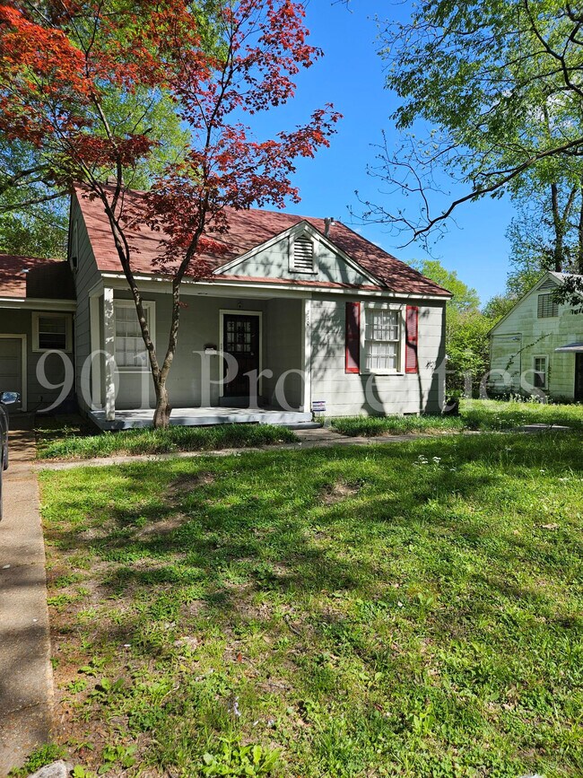 Photo - 770 Goodman St