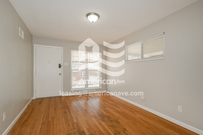Photo - 6606 Boles Ave