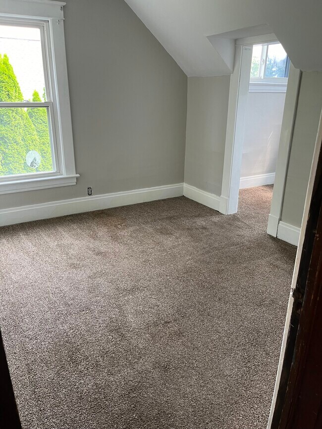 Photo - 2655 Youngstown Lockport Rd Unidad Right