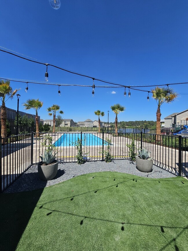 Photo - 18732 Lake Harbor Ct Unidad B