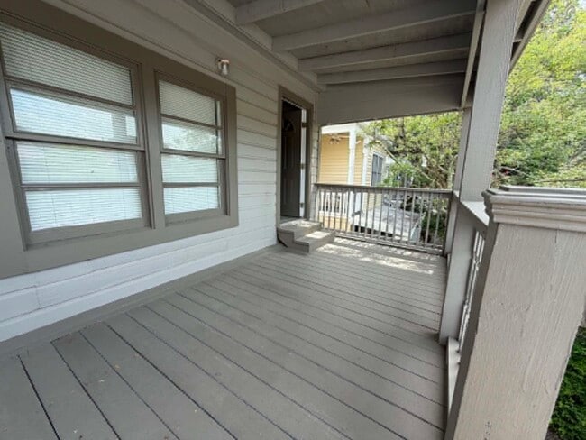 Photo - 1709 Avenue L