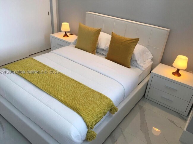 Photo - 16385 Biscayne Blvd Unit 1818
