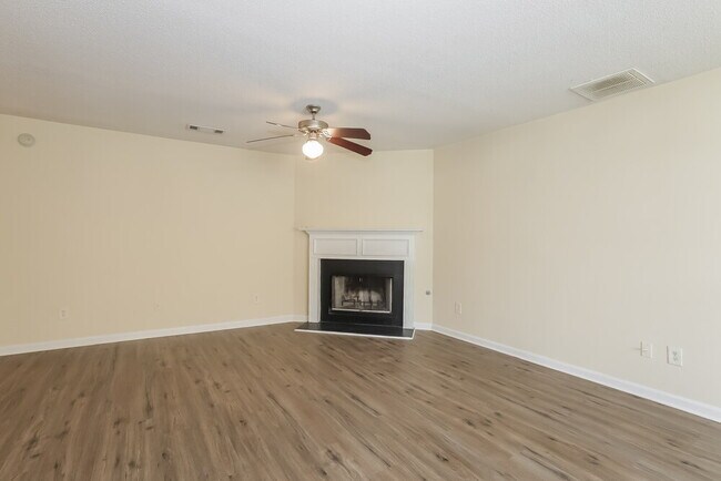 Photo - 95 Colser Drive