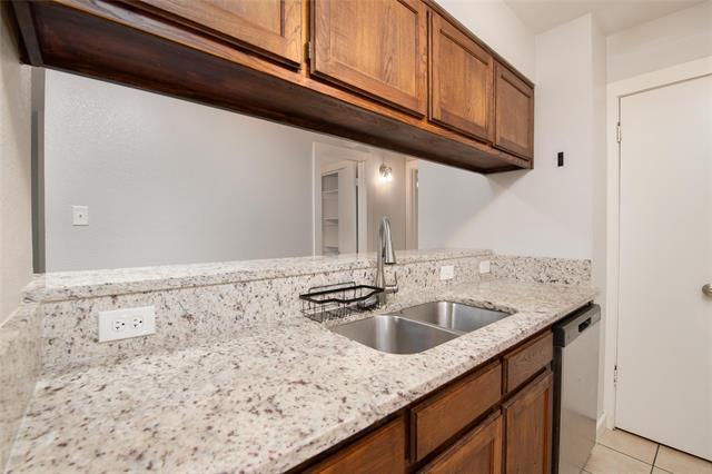 Photo - 1717 Meadow Oak Dr