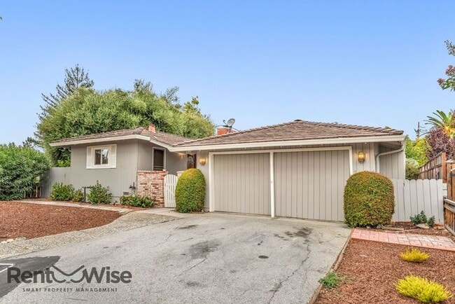 Photo - 2080 Helena Way