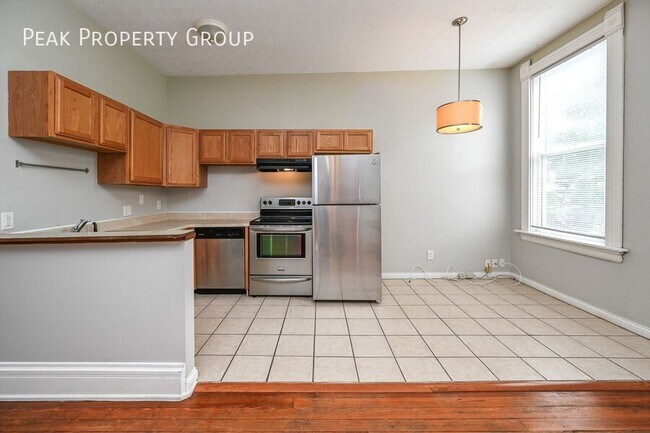 Photo - 2667 Bellevue Ave Unit 2