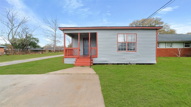 Building Photo - 1516 2nd St Rental