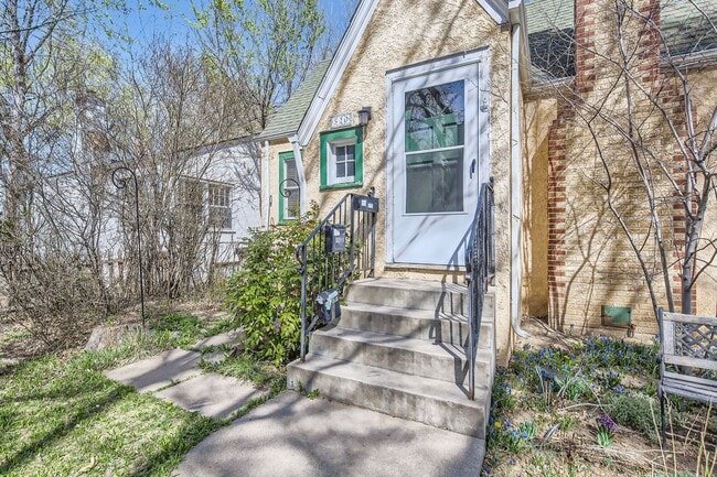 Photo - 520 S Loomis Ave