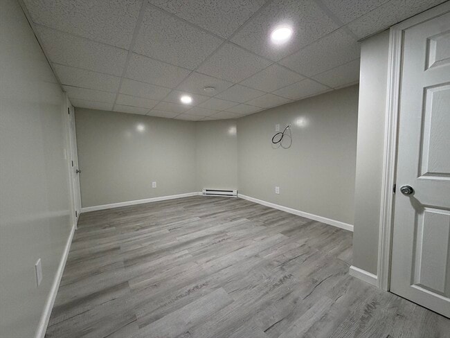 Building Photo - 320-322-322 Wood St Unit Room A