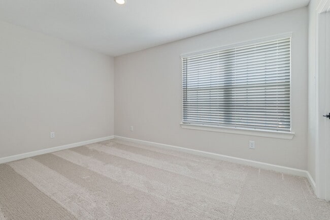 Building Photo - 1131 Campside Dr