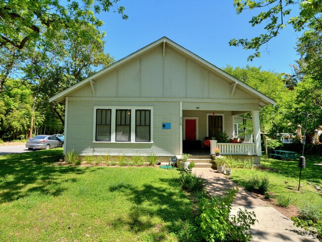Building Photo - 406 W 30th St Rental