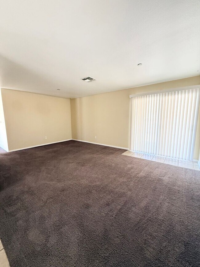Photo - 3 bedroom corner home close to Boy and Girls Club!