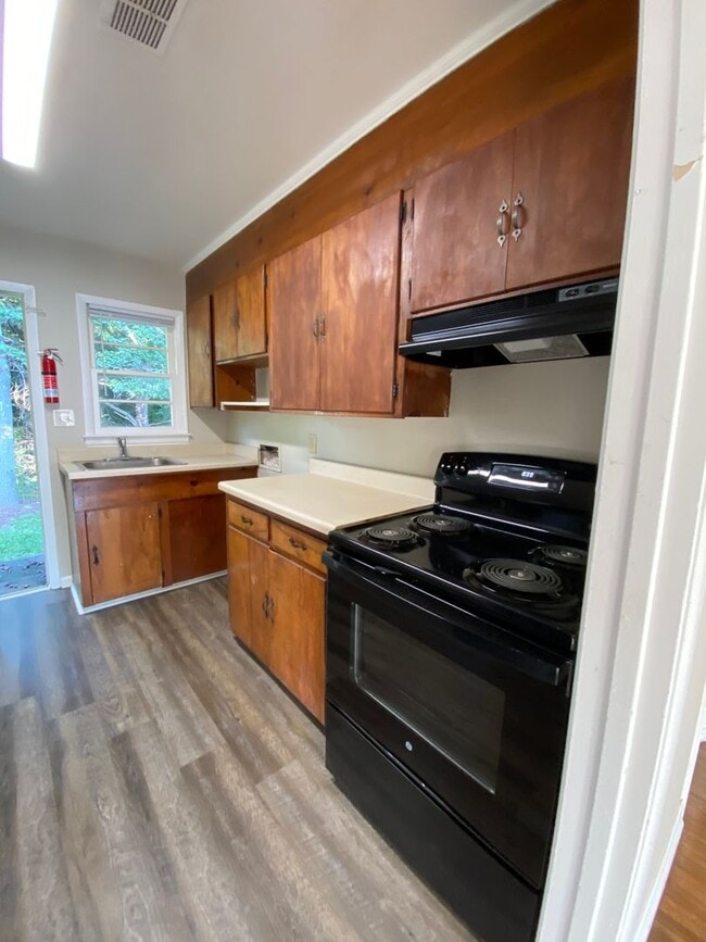 Photo - 190 Midway Rd Unit 190-B Midway Rd