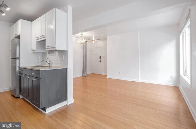 2639 15th St NW Unidad 101