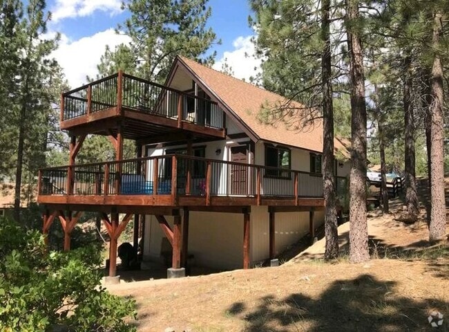 Building Photo - Serene Lakeview Cabin Rental