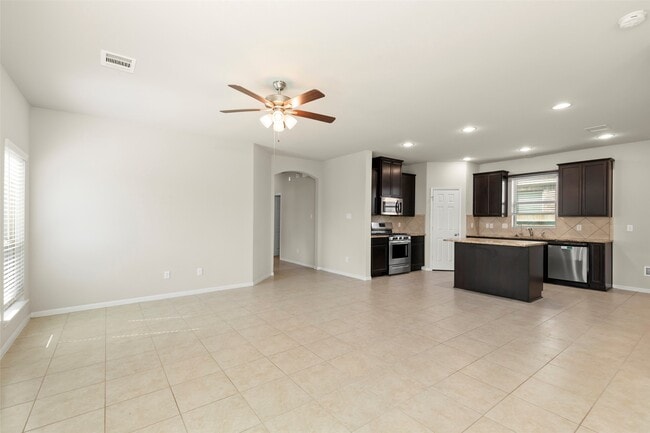 Photo - 1333 Red Hills Dr