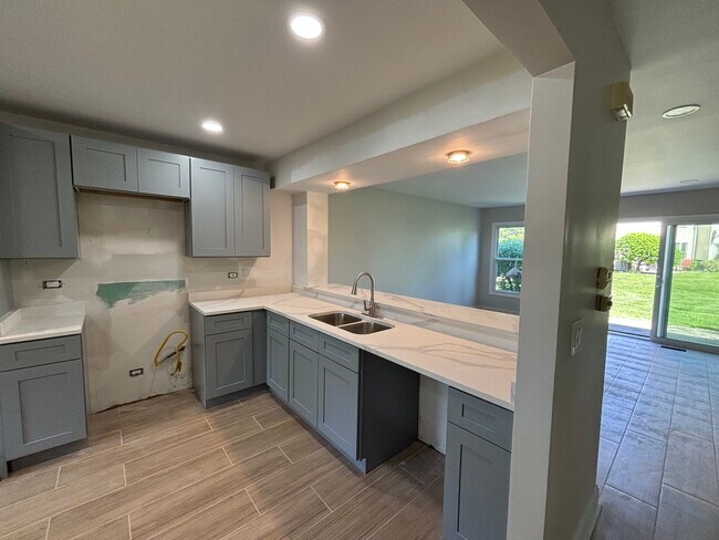 Photo - 257 Doral Ct