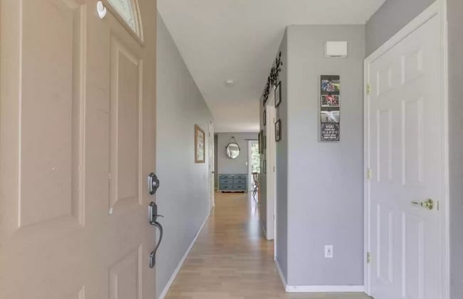 Photo - Lovely 3 bedroom Home in Pioneer Place!