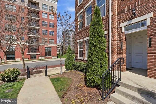 Photo - 2932 Finsbury Pl