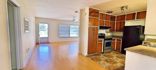 Photo - 1620 Rainbow Dr