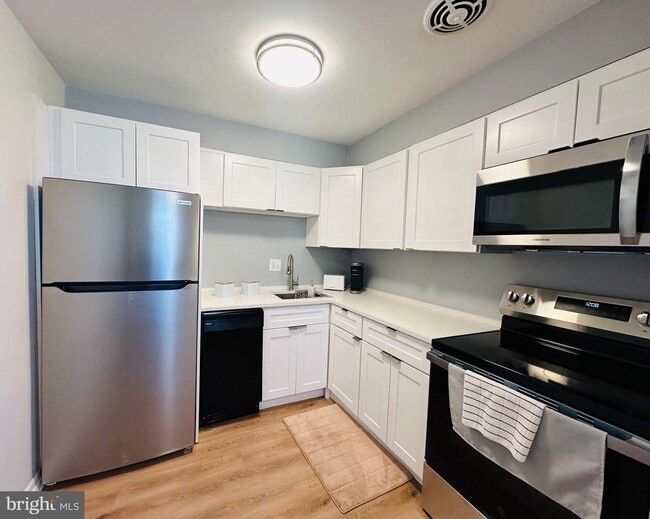 Photo - 1334 Montgomery Ave Unit D4