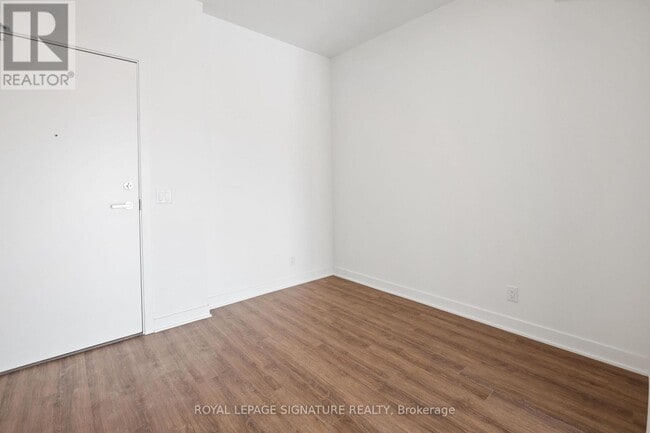 Photo - 51 Clarington Blvd Unité 411