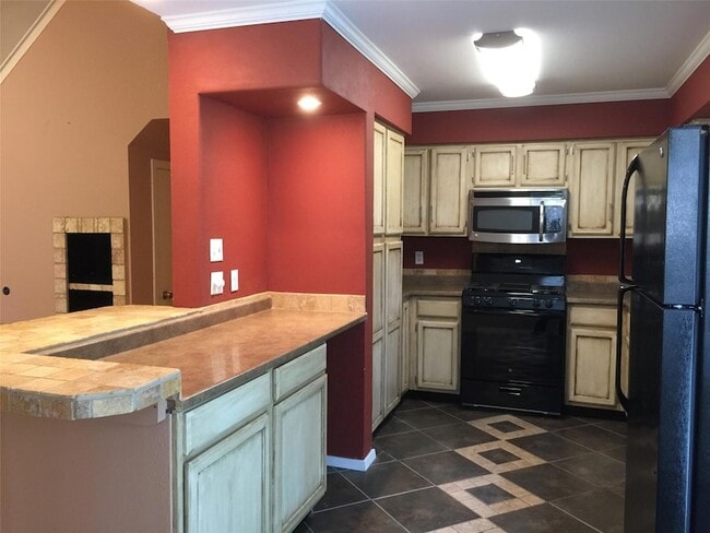 Photo - 718 Decker Prairie Dr