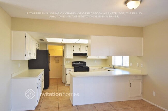 Photo - 2220 W Oraibi Dr
