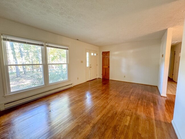 Photo - 3Bed/1.5bath Troy VA Rental