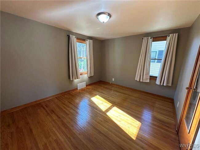 Photo - 40 Oehman Blvd