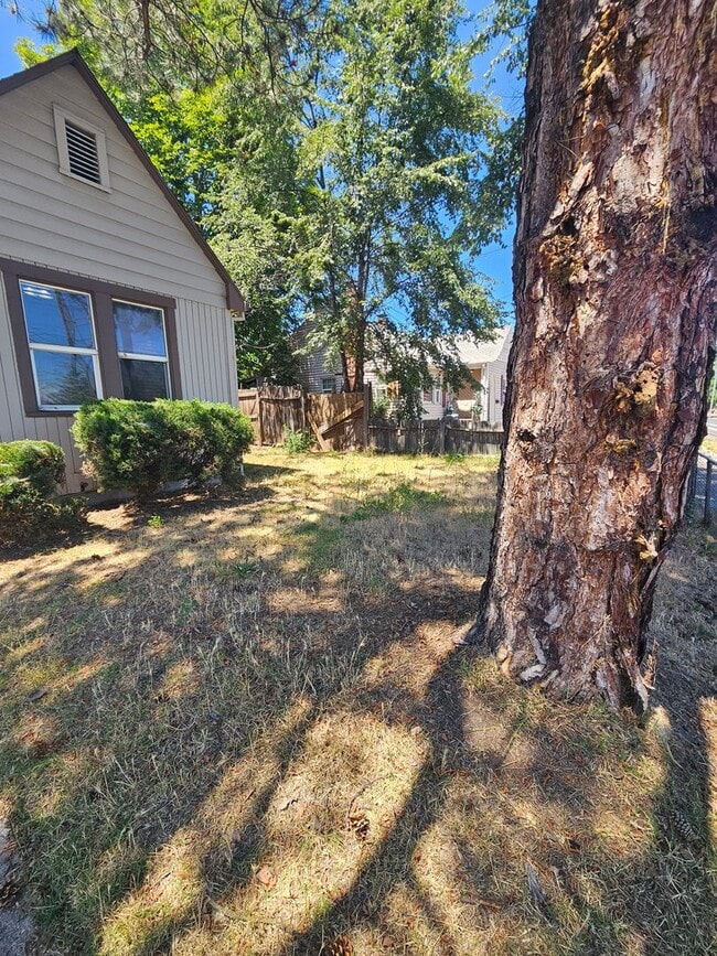 Photo - Charming 2 Bedroom Home!