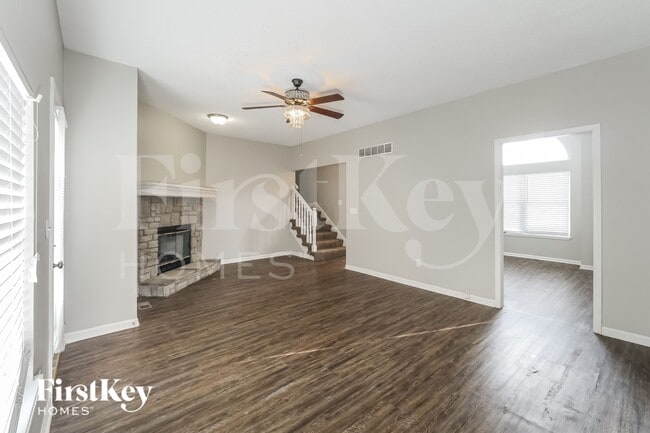 Photo - 1611 Cooper Dr