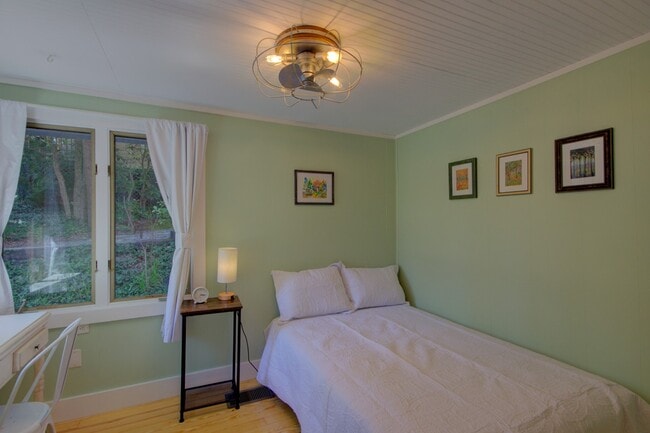 Photo - 546 W Probart St