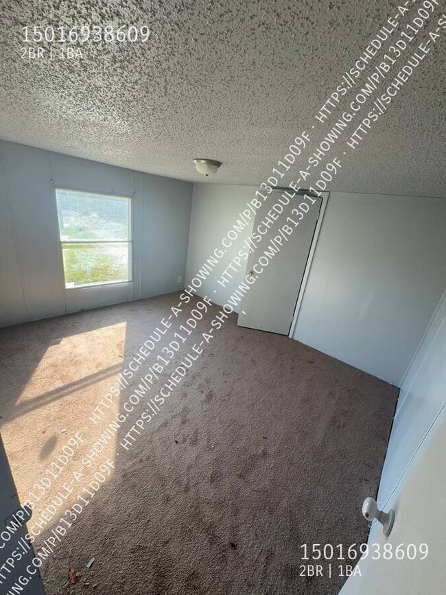 Photo - 132 Wyles Ln