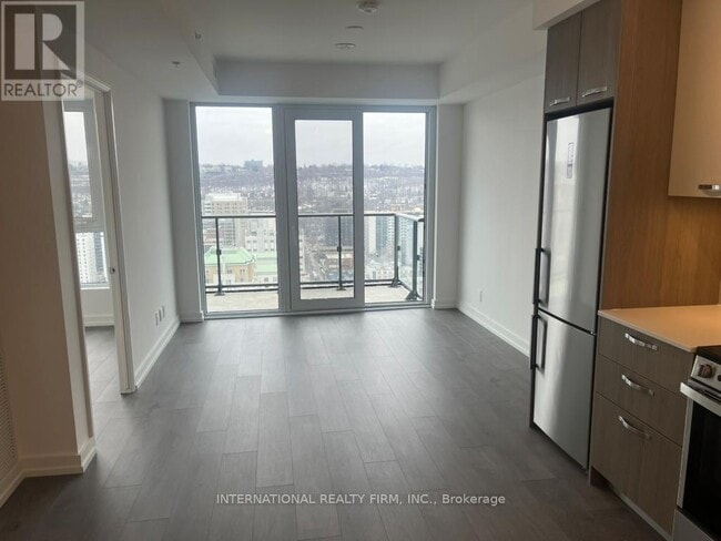 Photo - 75 James St S Unité 2612