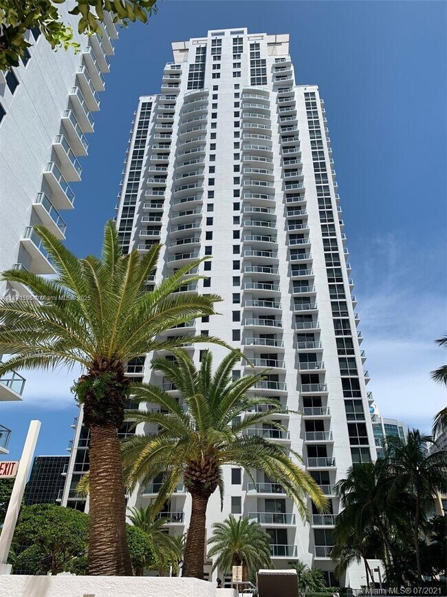 Photo - 1050 Brickell Ave Unit 2808