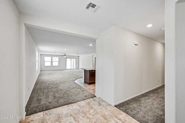 25568 W Euclid Ave