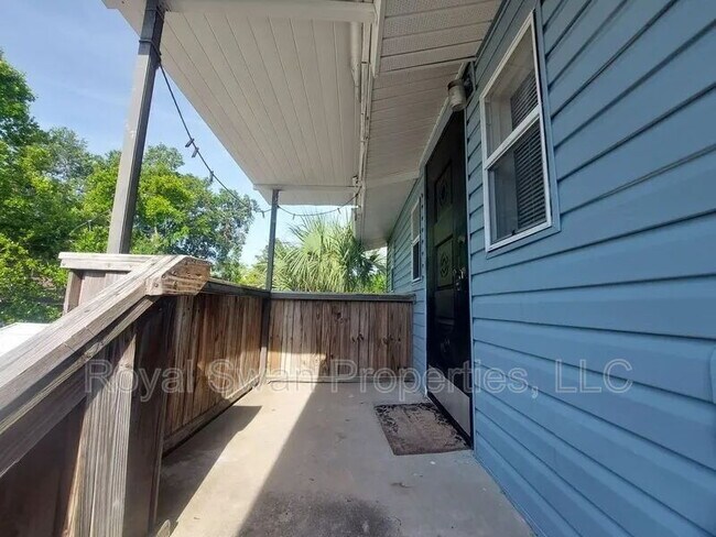 115 1/2 Lenox St.