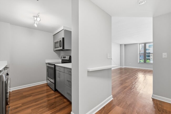 Photo - Evanston Place