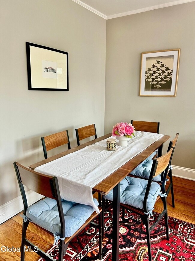 Photo - 212 Circular St Unit 2