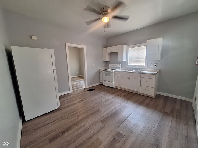 Photo - 1547 N Grant Ave