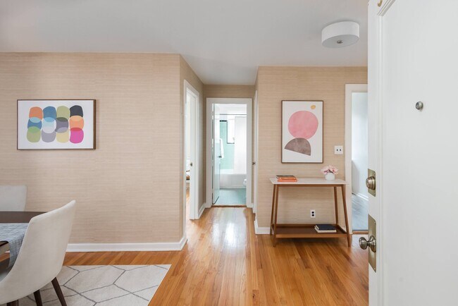 Foyer - 125 Pleasant St Unit 306