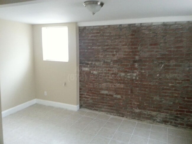 Photo - 165 Little St SE Unit B