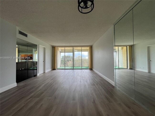 Photo - 9520 Seagrape Dr Unidad 403