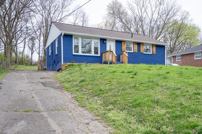 Photo - 3914 Creekside Dr