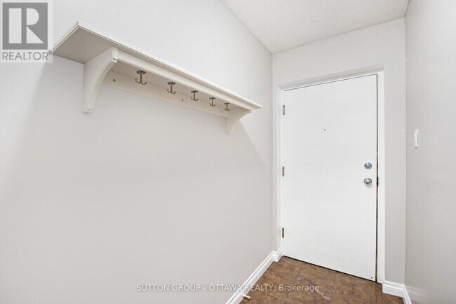 Photo - 2461 Dunning Rd