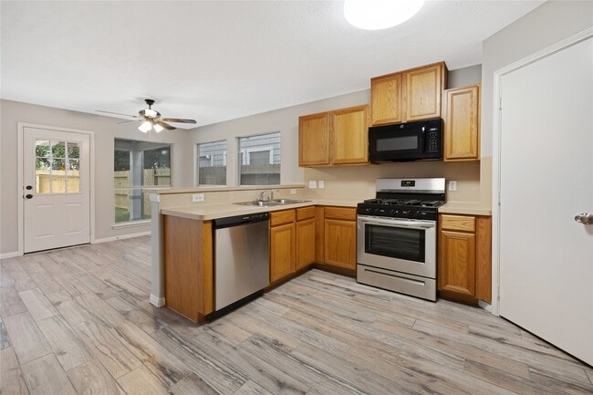 Photo - 3010 Palace Oaks Dr